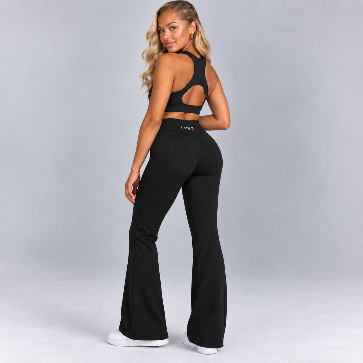High-Waisted Flare Pants - Pink